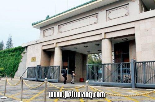十八大后反腐败策略转变:由神秘低调到公开宣战